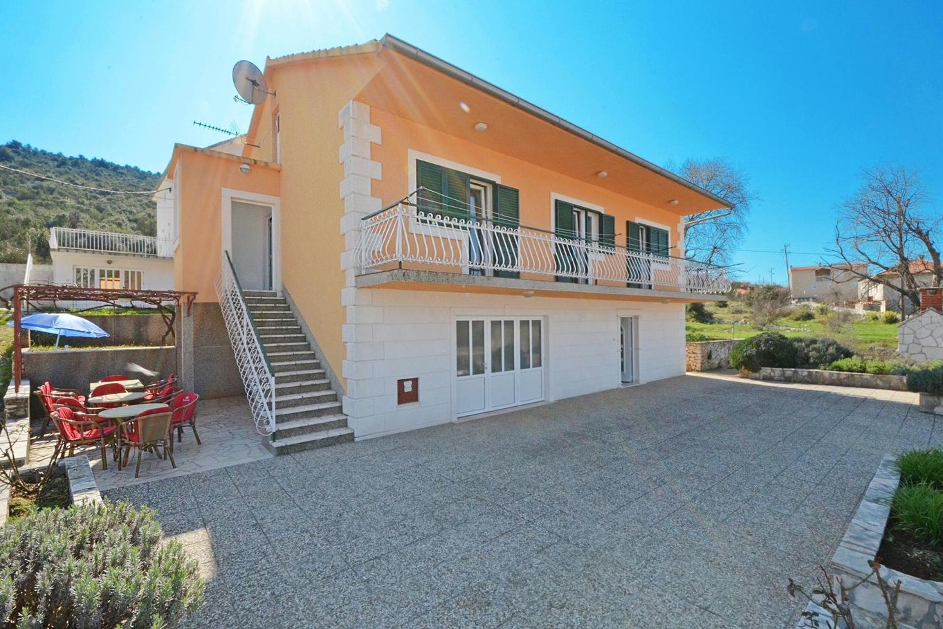Apartments With A Parking Space Marina, Trogir - 11554 Екстериор снимка
